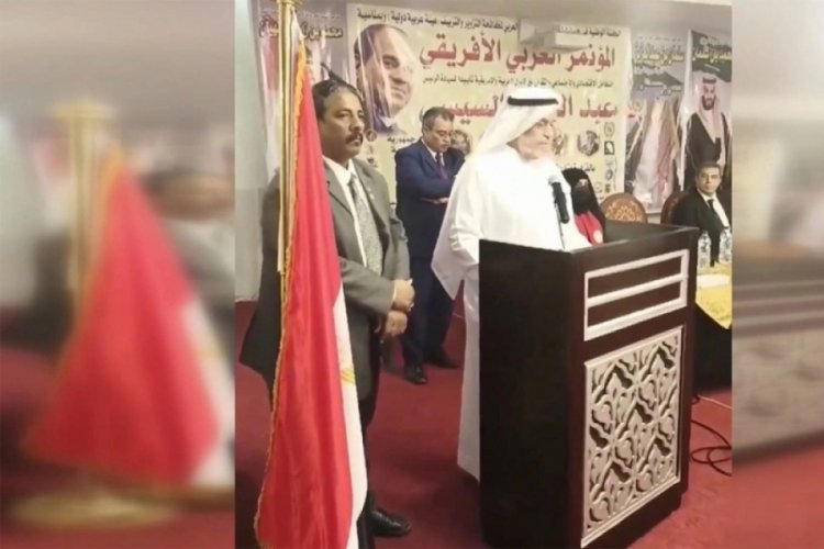 Suudi Arabistanlı iş insanı, k&uuml;rs&uuml;de konuşurken kalp krizi ge&ccedil;irdi