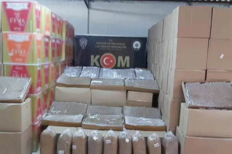 3 milyon 850 bin adet ka&ccedil;ak makaron ele ge&ccedil;irildi