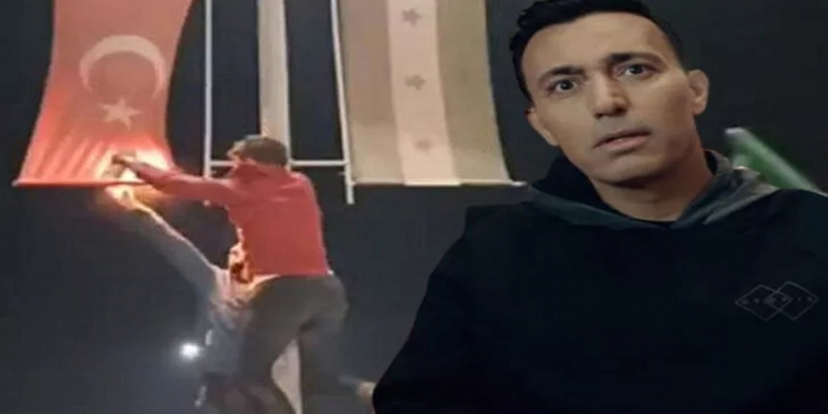 Suriye'de T&uuml;rk bayrağının yakıldığını g&ouml;ren Mustafa Sandal &ouml;fke kustu: