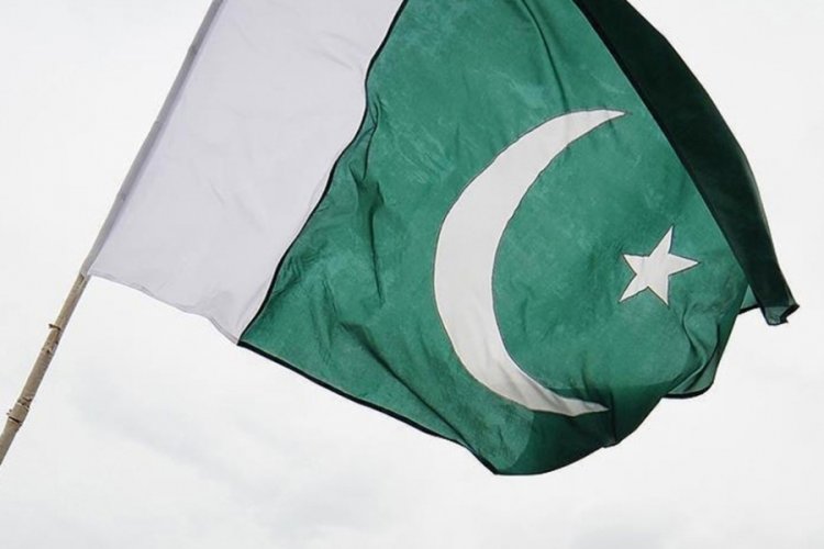 Pakistan'da bombalı saldırı: 3 &ouml;l&uuml;