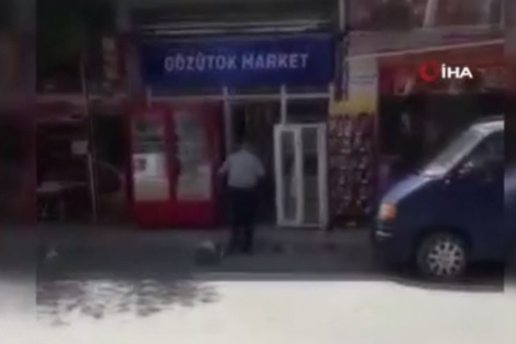 4 kişi ellerinde satır ve sopalarla market bastı