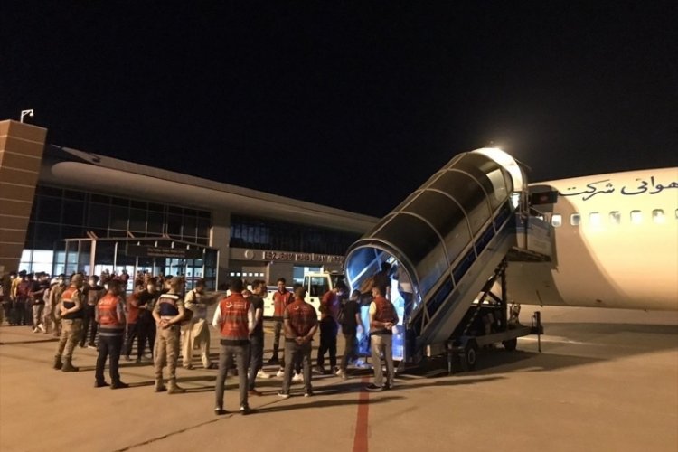 Erzurum'da 136 d&uuml;zensiz g&ouml;&ccedil;men &uuml;lkelerine g&ouml;nderildi