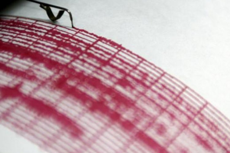 Ege'de deprem