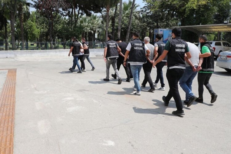 Mersin'de 2 milyon uyuşturucu hap ele ge&ccedil;irildi, ş&uuml;pheliler adliyeye sevk edildi