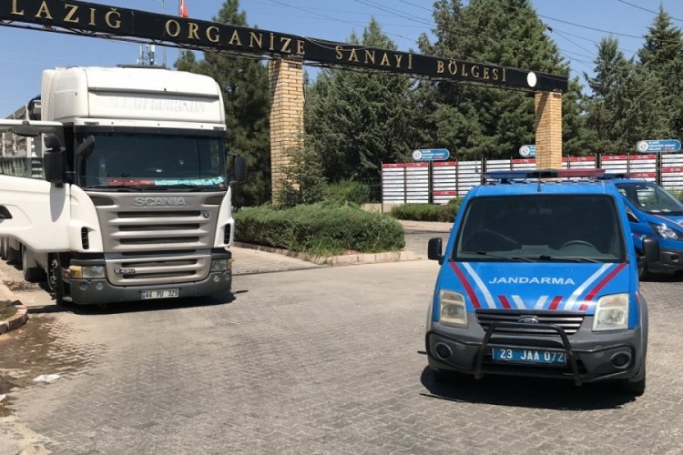 Elazığ'da tır şof&ouml;r&uuml; direksiyon başında &ouml;l&uuml; bulundu