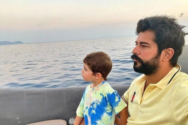 Burak &Ouml;z&ccedil;ivit oğlu Karan ile poz verdi