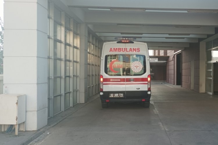 Adıyaman'da ikinci kattan d&uuml;şen şahıs ağır yaralandı