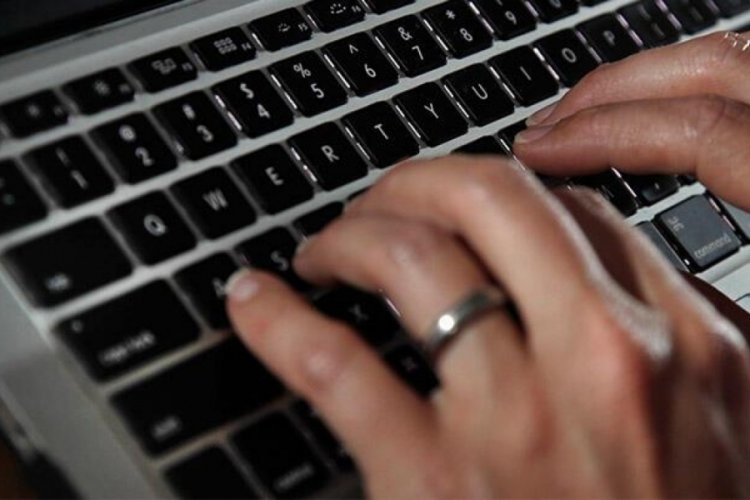 O &uuml;lkede &ccedil;alışanlar haftada 1,5 g&uuml;n&uuml;n&uuml; ofiste ge&ccedil;iriyor