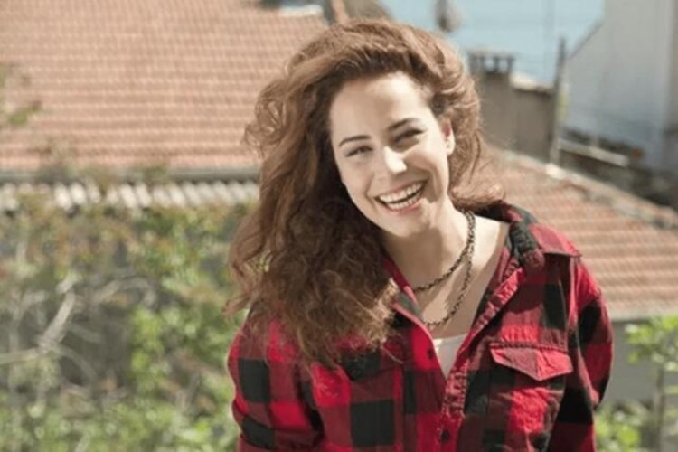 Aslı İnandık'tan sosyal medya anneleri taklidi!