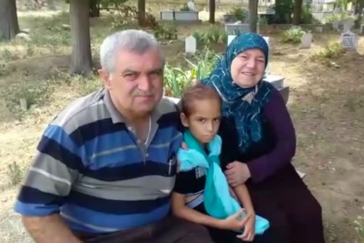Elif'ten Bursa'daki don&ouml;r&uuml;n&uuml;n mezarına ziyaret