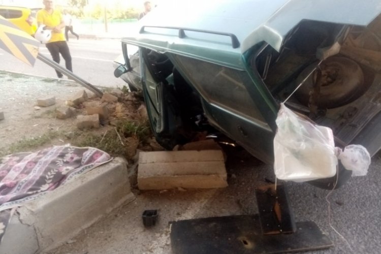 Demir&ouml;z&uuml; kavşağında trafik kazası: 1 yaralı