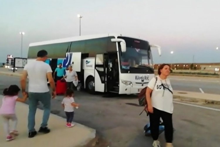 Otob&uuml;s arızalandı, yolcular mağdur oldu