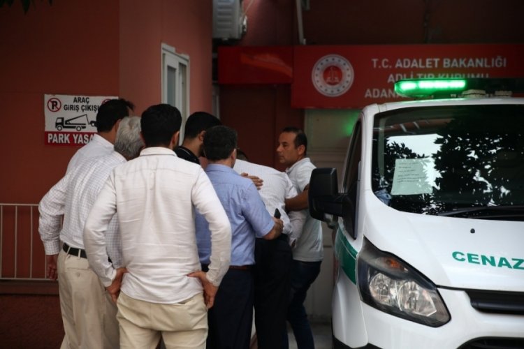 Ara&ccedil;ta unutularak &ouml;len &ccedil;ocuğun babası g&ouml;zyaşlarına boğuldu