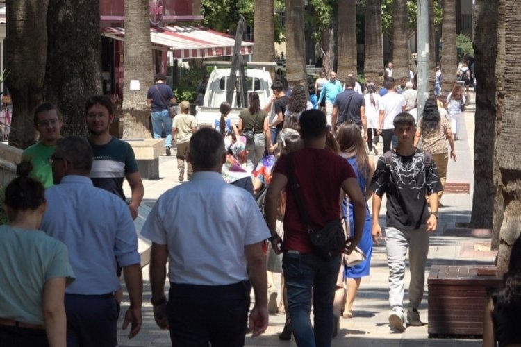 Prof. Dr. Ahmet Metin: Deri kanserini tetikleyen en &ouml;nemli fakt&ouml;rlerden biri g&uuml;neş ışınları