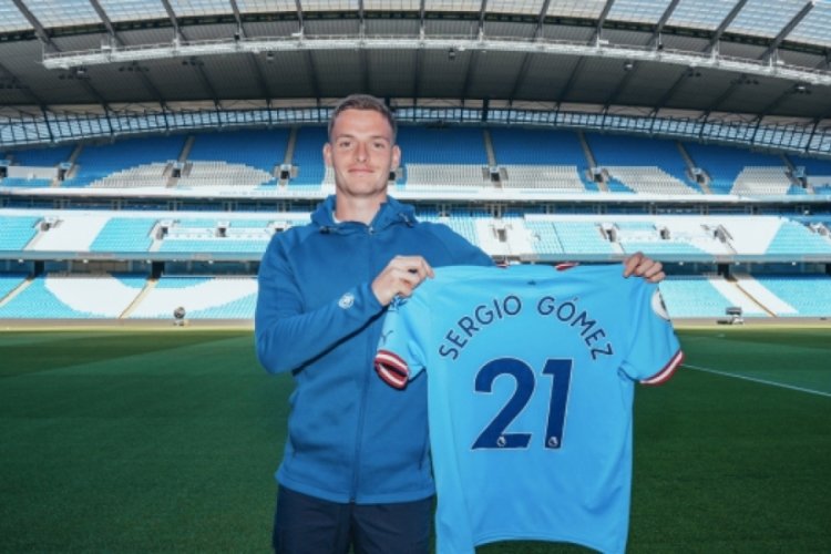 Manchester City, Sergio Gomez'i transfer etti