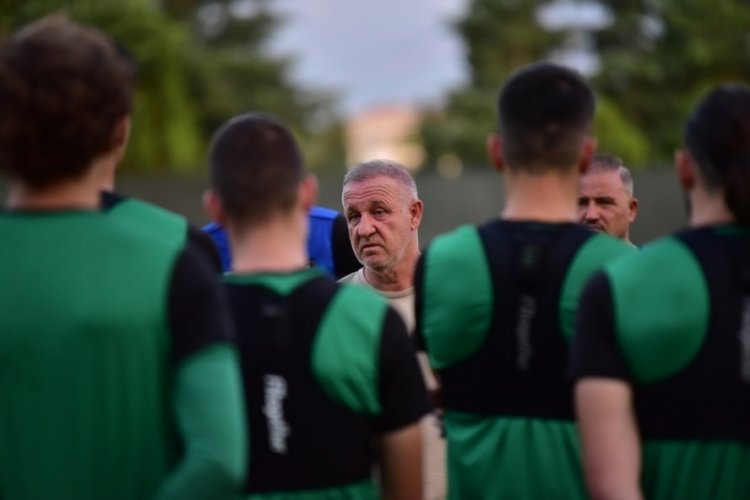 Mesut Bakkal; Futbolda kazanmak kadar kaybetmek de normaldir
