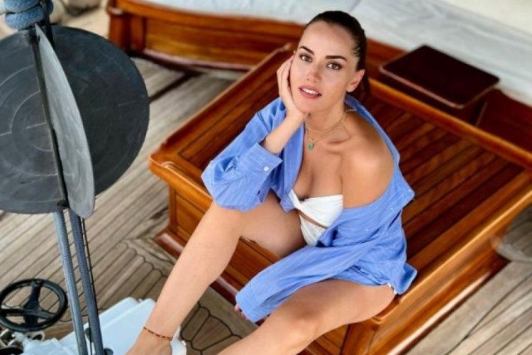 2 kez hamilelik heyecanı yaşayan fahriye evcen bikinili pozlarını