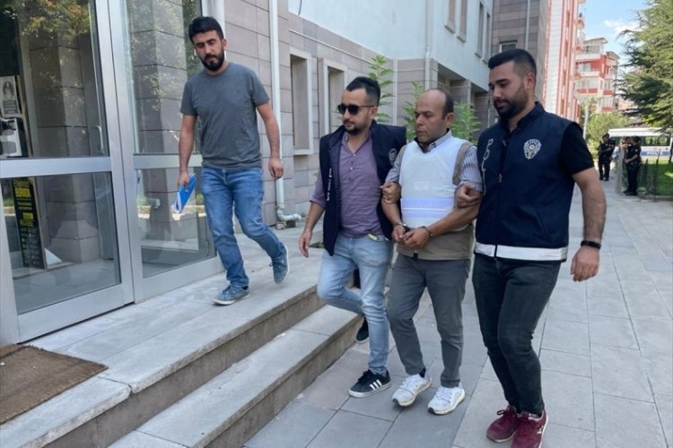 2 kişiyi &ouml;ld&uuml;ren, 1 kişiyi ise yaralayan zanlı adliyede