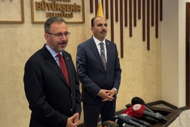Bakan Kasapoğlu: T&uuml;rk sporcularımız bir tarih yazdı, sporcularımızı tebrik ediyorum