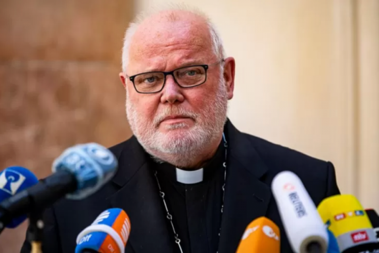 Papa'nın yerine gelmesi beklenen Kardinal Ouellet'e cinsel taciz su&ccedil;laması