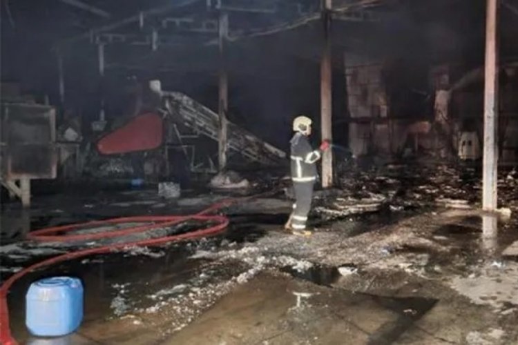 Adana'da geri d&ouml;n&uuml;ş&uuml;m fabrikasında yangın