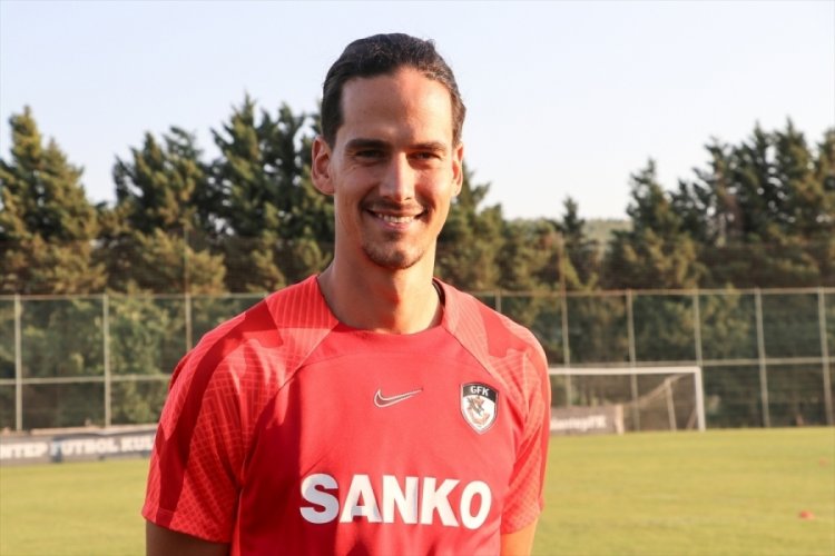 Gaziantep FK'li Jevtovic: Zirveyi kovalayan bir takım olacağımızı d&uuml;ş&uuml;n&uuml;yorum