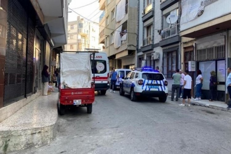 Eşini ve kayınpederini &ouml;ld&uuml;r&uuml;p iki baldızını yaraladı