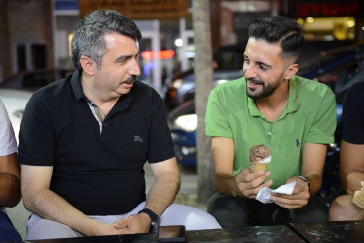 Bursa Yıldırım Belediye Başkanı Yılmaz vatandaş ile bir araya geldi
