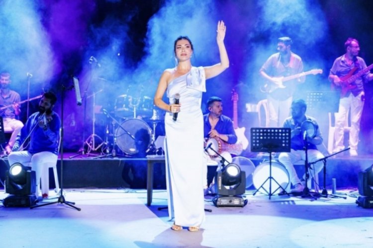 Şarkıcı Ebru Yaşar'ın orman projesinin yarısı bitti