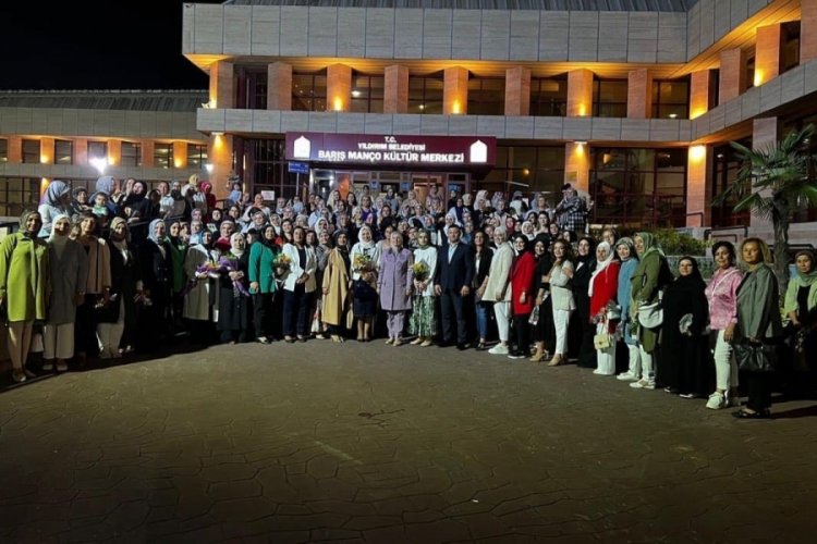 AK Parti'nin 81 ilde 'Y&uuml;z Y&uuml;ze, 100 G&uuml;n' etkinliğinde AK Kadınlar bir araya geldi