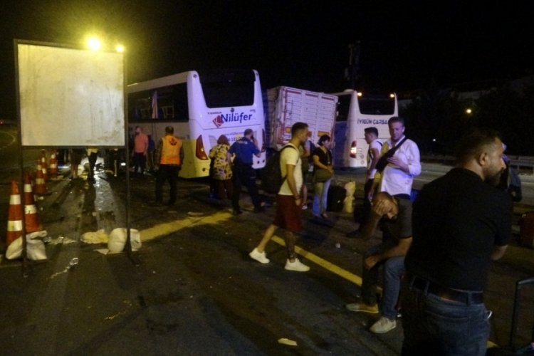 TEM'de zincirleme kaza: 8 yaralı