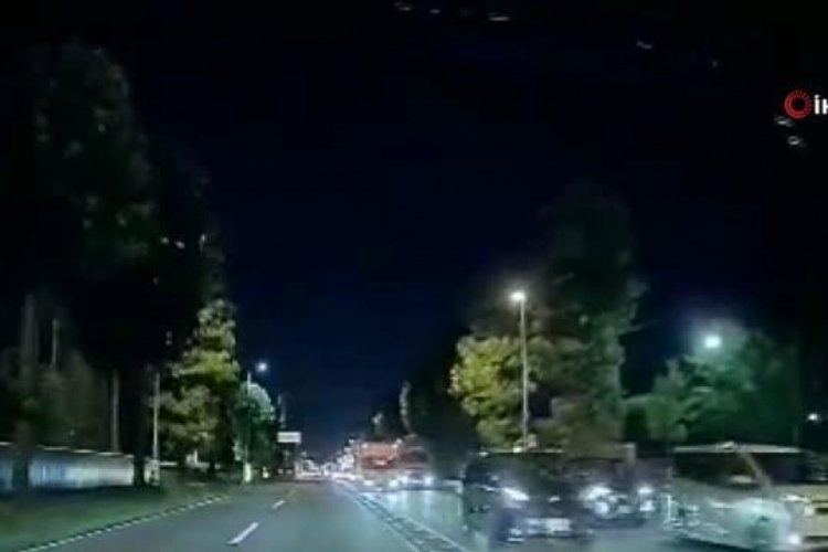 Japonya'da ateş topu şeklinde g&ouml;ktaşı heyecan yarattı