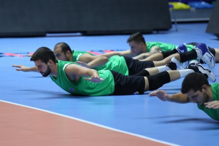 Bursa'da Erkek Voleybol Takımı yeni sezon hazırlıklarına devam ediyor