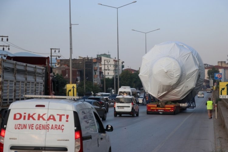 Kocaeli'de tır şehri birbirine kattı