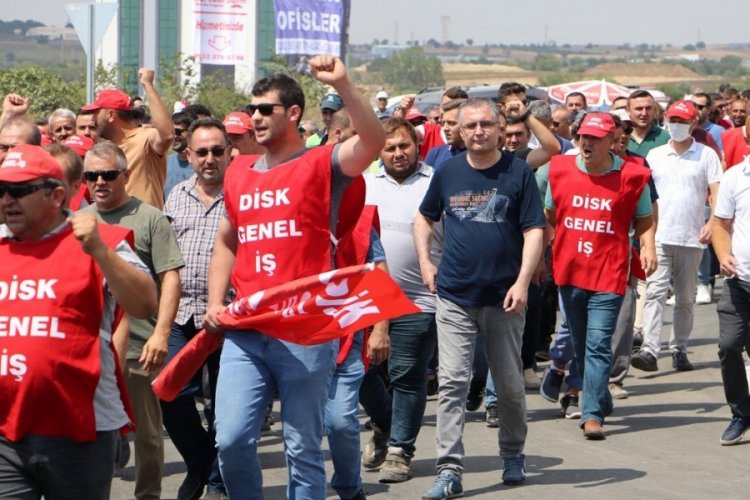Tekirdağ'a gelen Kılı&ccedil;daroğlu'nun katılacağı a&ccedil;ılış &ouml;ncesi belediye iş&ccedil;ilerinin zam eylemi