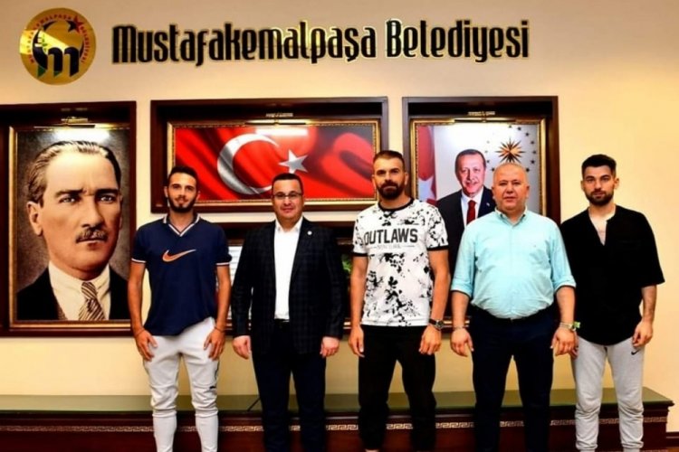 Mustafakemalpaşa Belediyespor bomba transferlere devam ediyor
