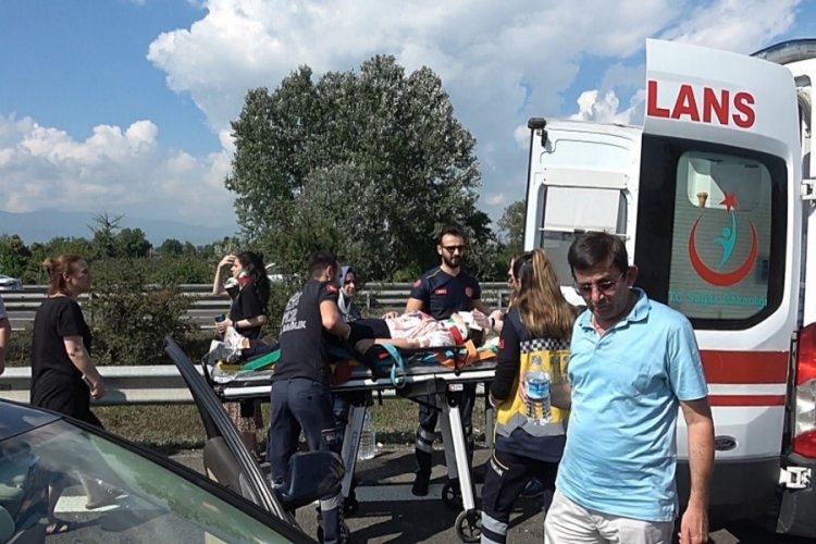 D&uuml;zce'de zincirleme kaza: 7 yaralı