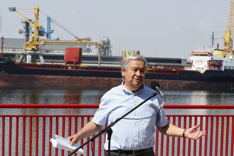 BM Genel Sekreteri Antonio Guterres, Odessa Limanı'nda a&ccedil;ıklamalarda bulundu