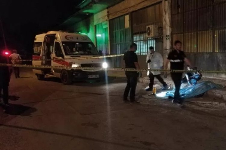 Konya'da eğlence merkezi &ouml;n&uuml;nde silahlı saldırı: 1 &ouml;l&uuml;