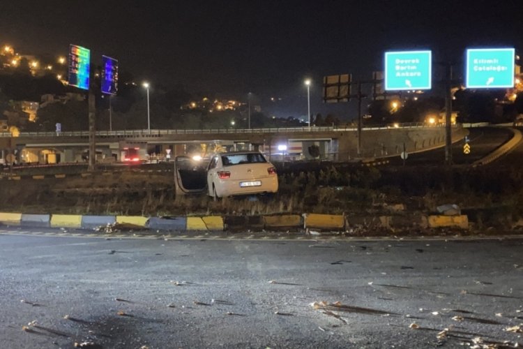 Zonguldak'ta otomobil ref&uuml;je &ccedil;ıktı: 1 yaralı