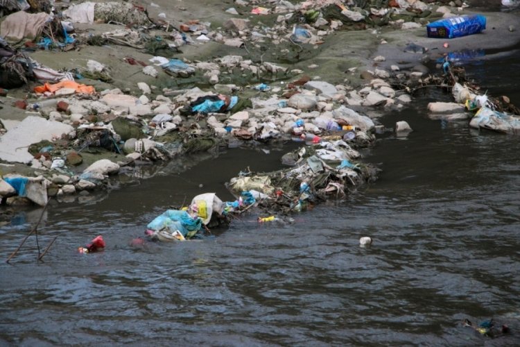 Nepal'in simgesi Bagmati Nehri tehdit altında