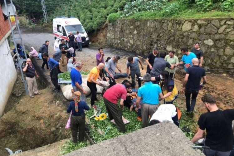 Rize'de tur minib&uuml;s&uuml; devrildi: 3'&uuml; ağır 25 yaralı
