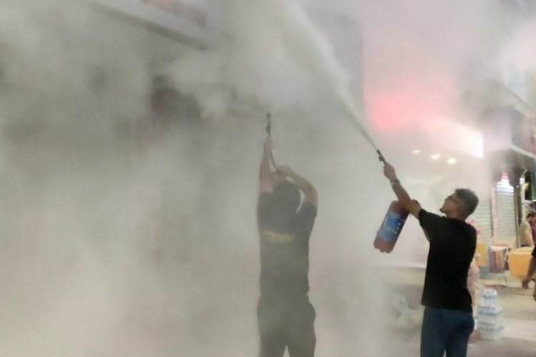 İstanbul Sultangazi'de korkutan yangın