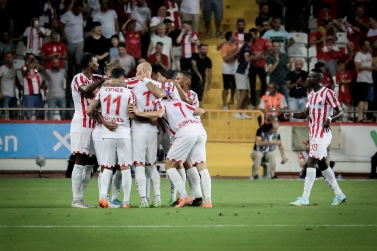Spor Toto S&uuml;per Lig: F.T. Antalyaspor: 2 - Trabzonspor: 1