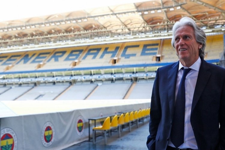 Fenerbah&ccedil;e'ye santrfor i&ccedil;in tecr&uuml;beli isim &ouml;nerildi, karar Jesus'ta