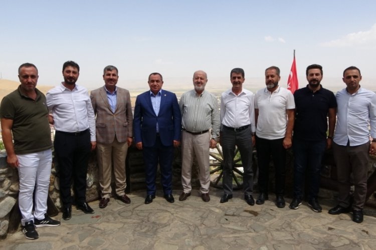 AK Parti Milletvekili Şimşek: Y&uuml;zbinlerce kişiyle Malazgirt'te olacağız
