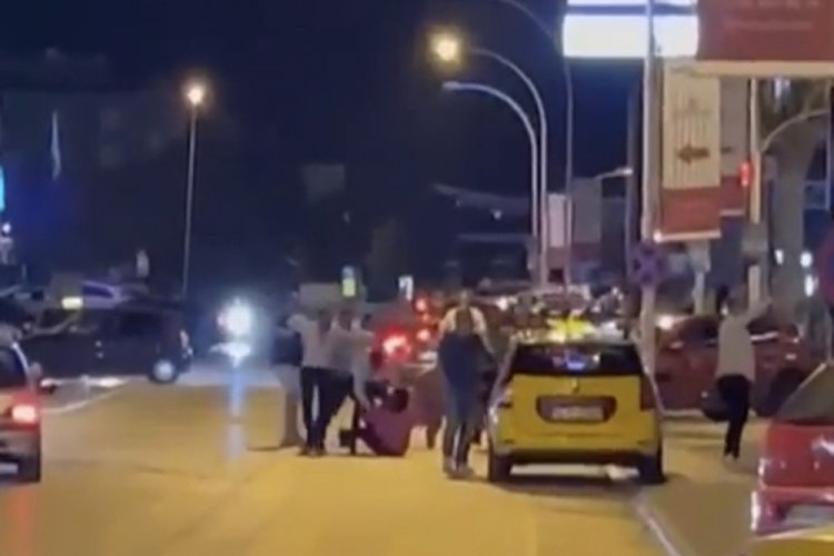 Bursa'da eğlence &ccedil;ıkışı ortalık savaş alanına d&ouml;nd&uuml;