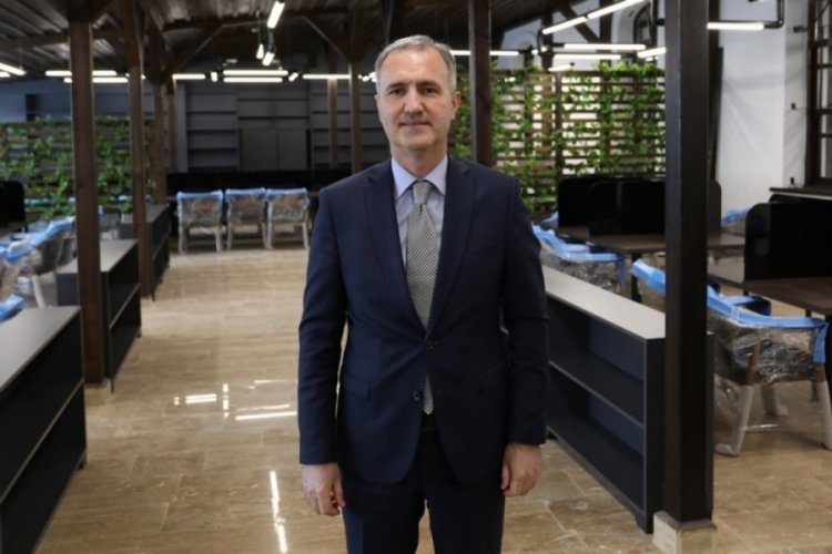 Bursa İneg&ouml;l'de gen&ccedil;ler n&ouml;bet&ccedil;i kitaphanelere akın ediyor