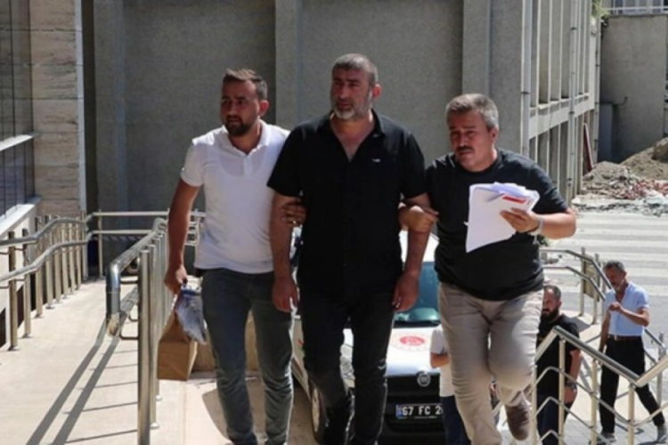 Zonguldak'ta gazinoya alınmayan adam, garsonu vurdu