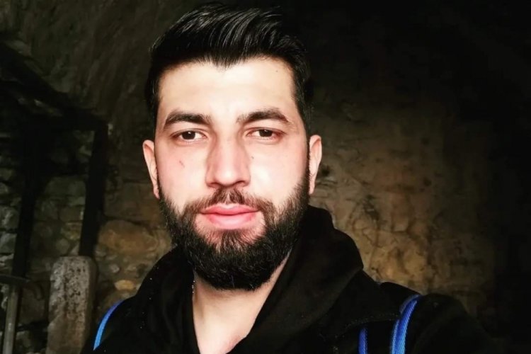 Denizli'de iki otomobil kafa kafaya &ccedil;arpıştı: &Ouml;l&uuml; ve yaralılar var